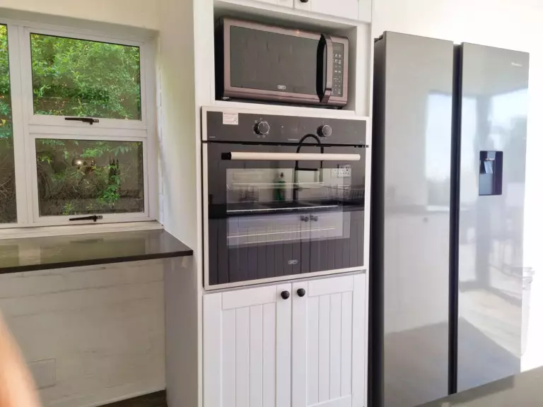 75 protea gordons bay 18 fully equipped with modern appliances 768x576