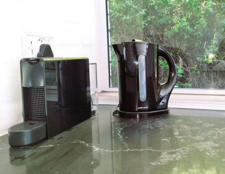 75 protea gordons bay 19 fully equipped with coffee making appliances 768x594