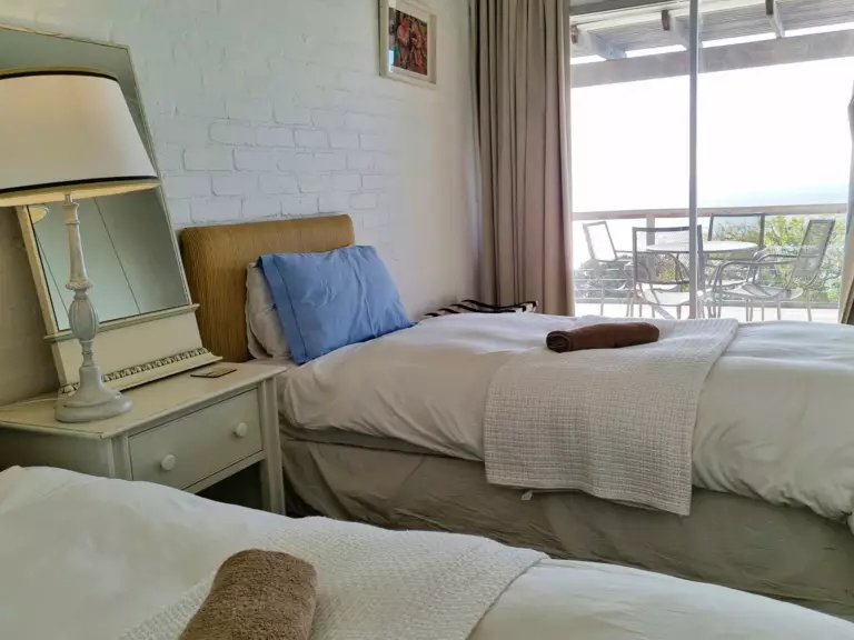 75 protea gordons bay 30 bedroom with 2 single beds 768x576