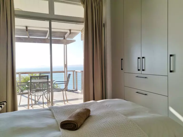 75 protea gordons bay 31 2 single beds with patio access 768x576