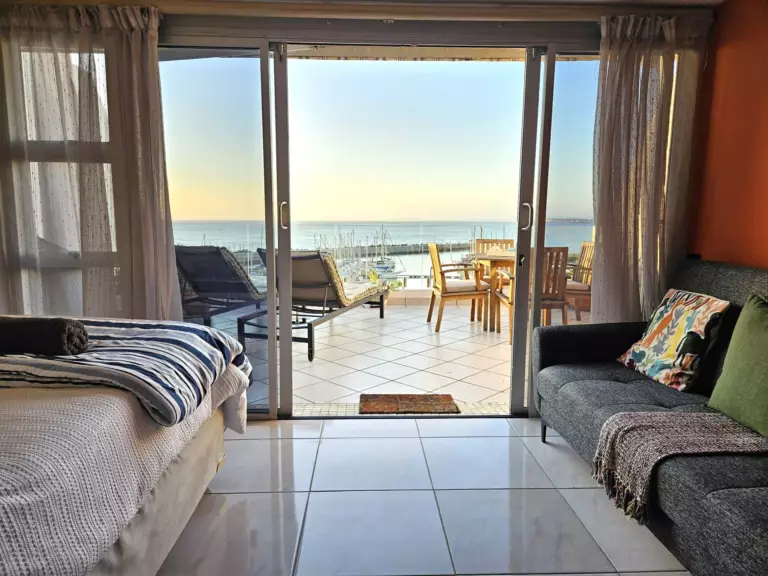casita shonene gordons bay 03 bed with private balcony 768x576