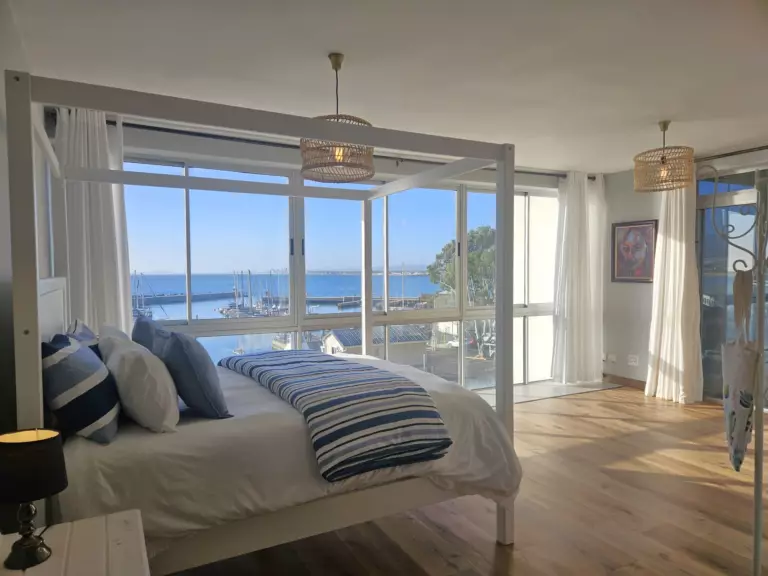casita shonene gordons bay 12 bedroom with sea view 768x576