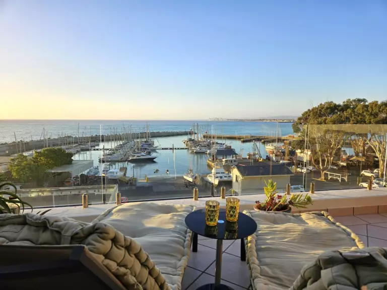 casita shonene gordons bay 20 balcony with sun loungers 768x576