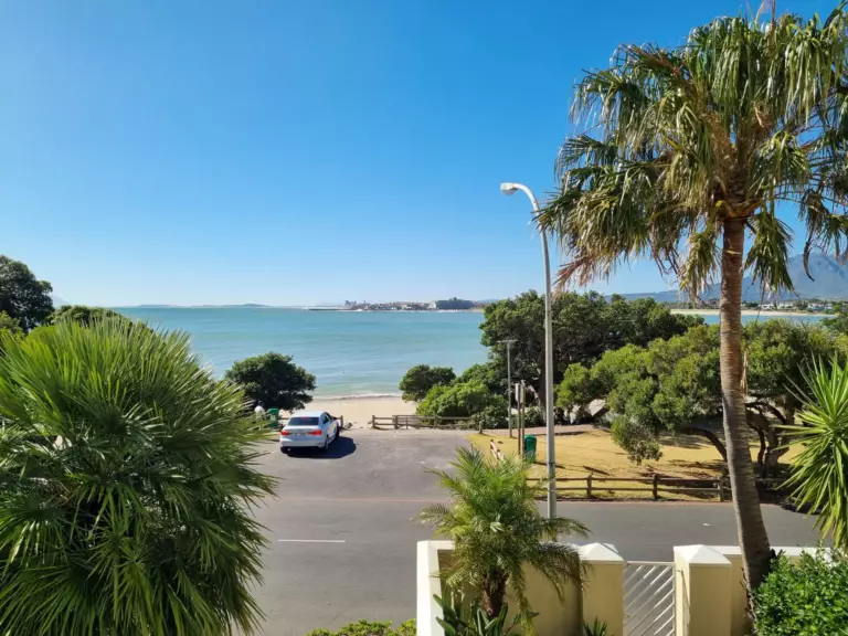 goldwater on beach gordons bay 23 beachfront self catering with panoramic ocean views 768x576