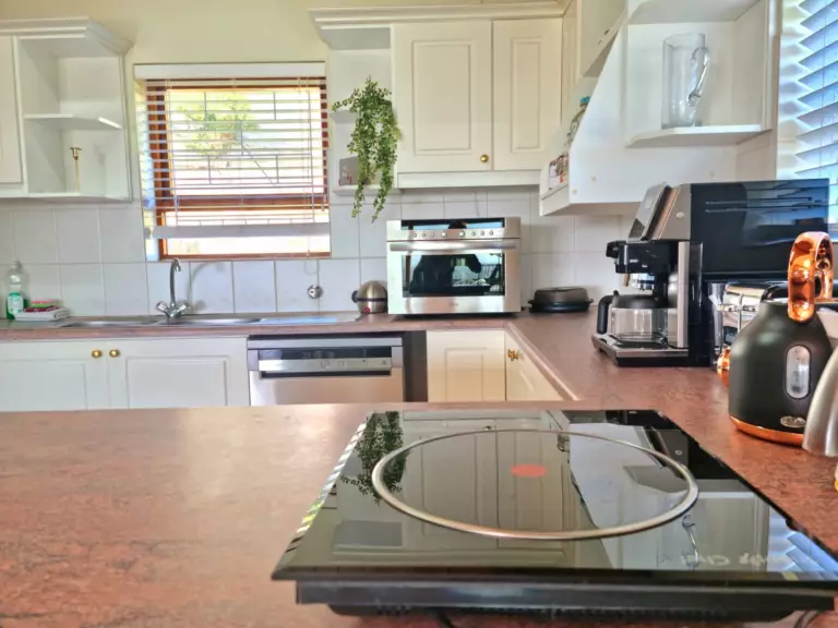 the loft gordons bay 10 fully equipped kitchen with modern appliances 768x576